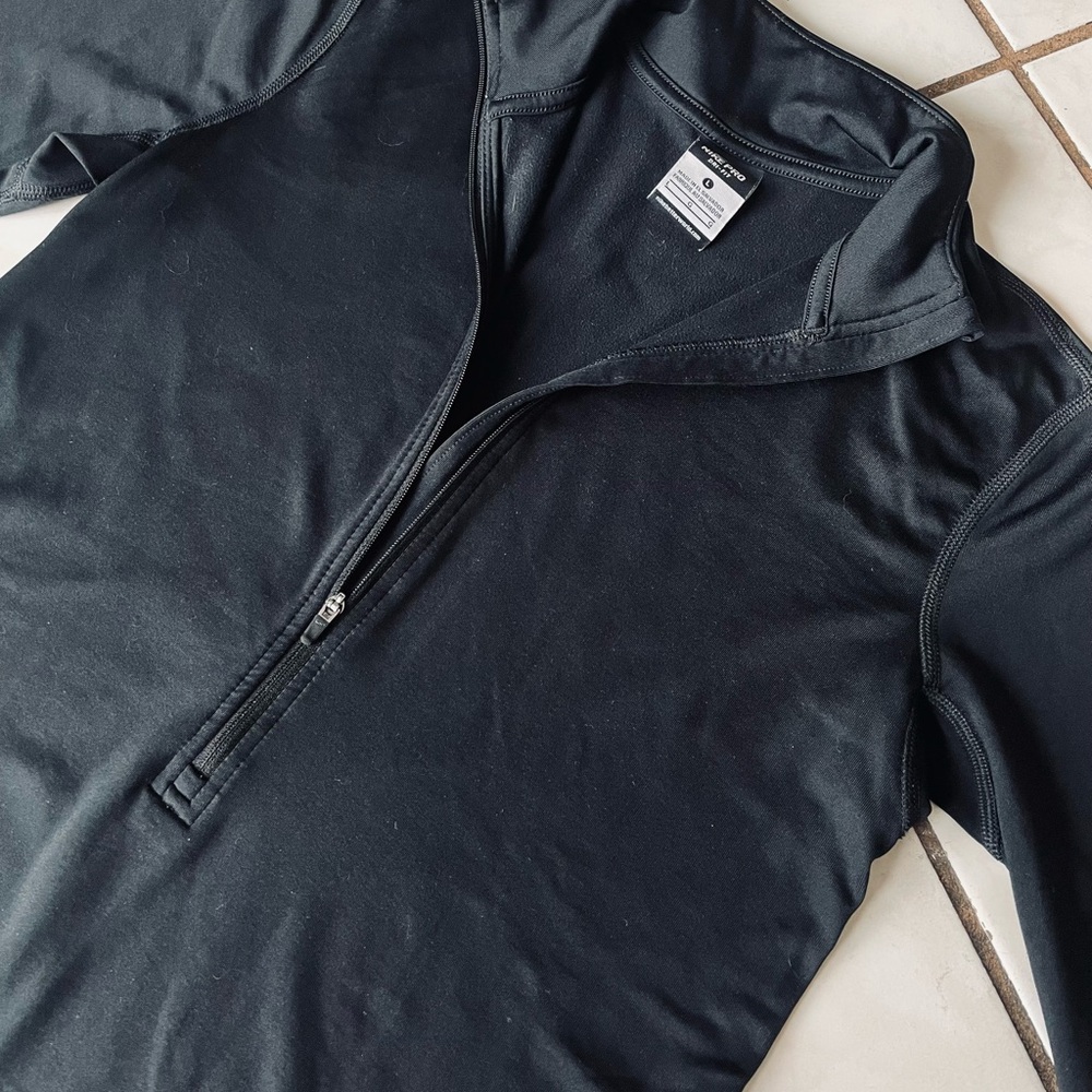 Nike Pro Women's Black 1/2 zip, cold gear pullover size large! - Picture 2 of 5